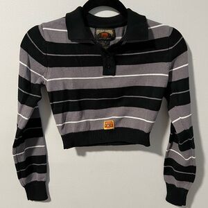 County FB long sleeve cropped sweater